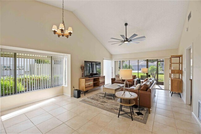 Building Photo - 5370 Myrtle Wood