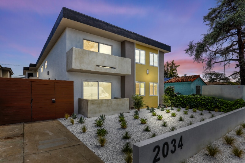Building Photo - 2034 S Garth Ave