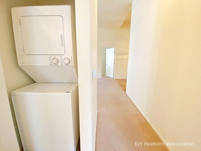 Building Photo - 3481 Desert Cliff St