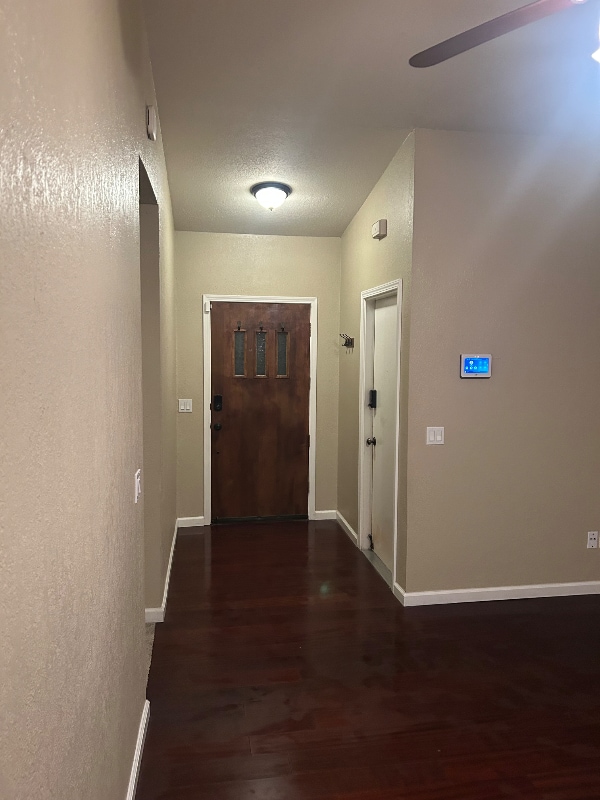 Building Photo - 5200 Roseana Ct