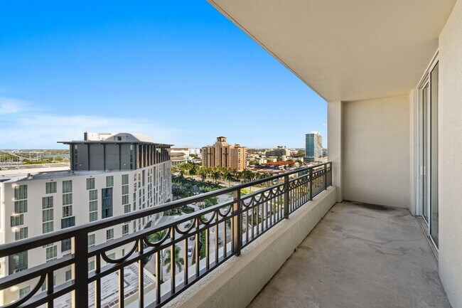 Building Photo - 550 Okeechobee Blvd