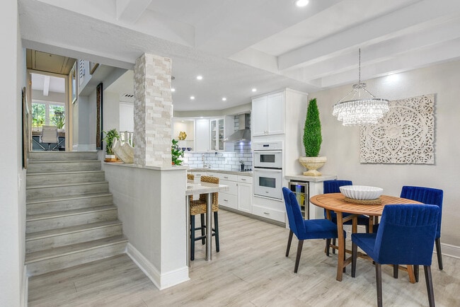 Building Photo - 250 S Ocean Blvd