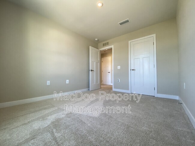 Building Photo - 18422 Centennial Cir