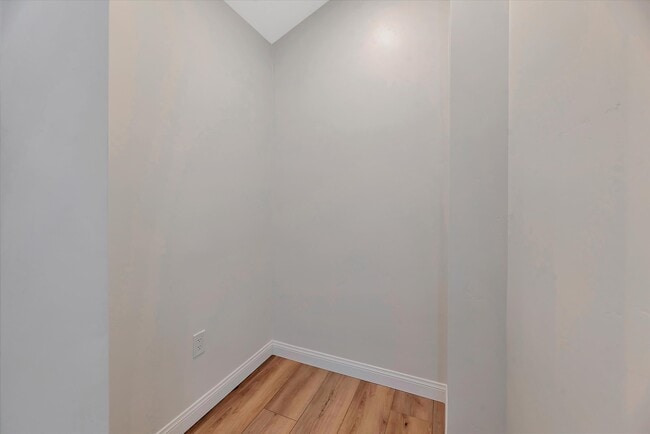 Building Photo - 4048 Cherokee Ave