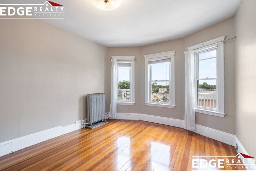 Primary Photo - 73 Neponset Ave