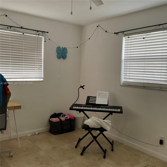 Building Photo - 9469 SW 53rd St