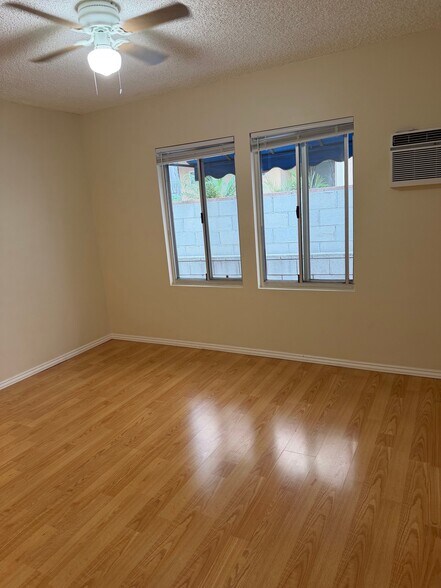 Building Photo - 508 E Valencia Ave