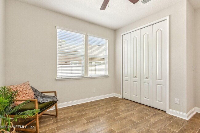 Building Photo - 11470 Glenlaurel Oaks Cir