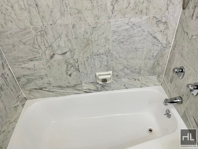 Building Photo - 220 EAST 65 STREET