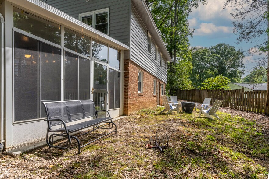 Building Photo - 4005 Lehigh Ct