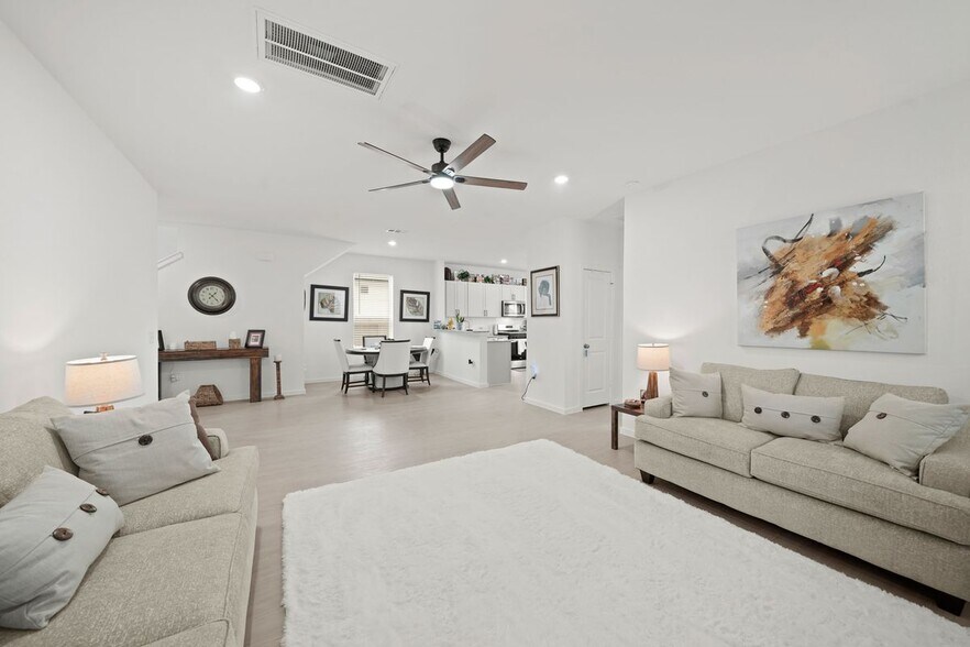 Building Photo - 26235 Arrowleaf Dr