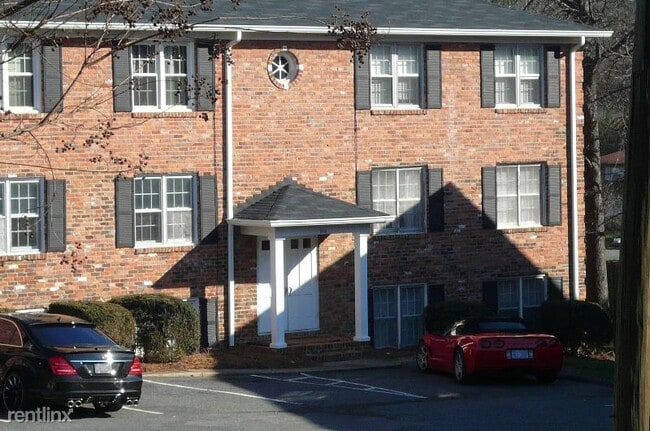 Primary Photo - 916 McAlway Rd