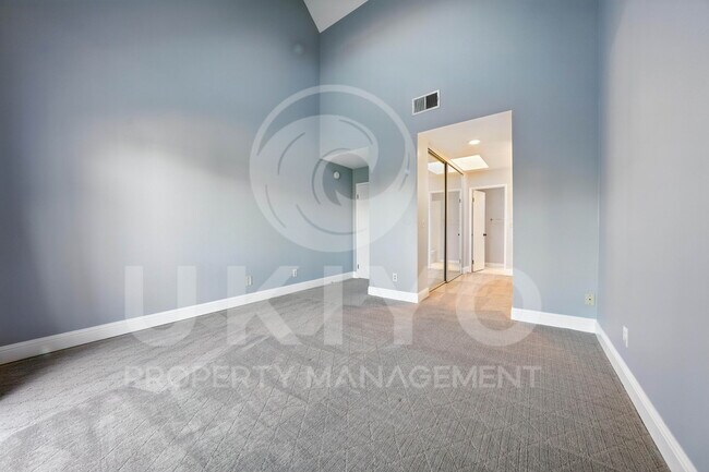 Building Photo - 4 Courageous Ct