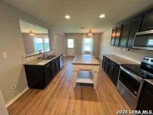 Building Photo - 12037 Silver Lgt