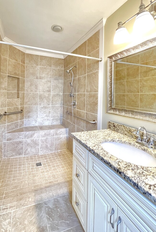 Building Photo - 1014 Scarlet Oak Ct S