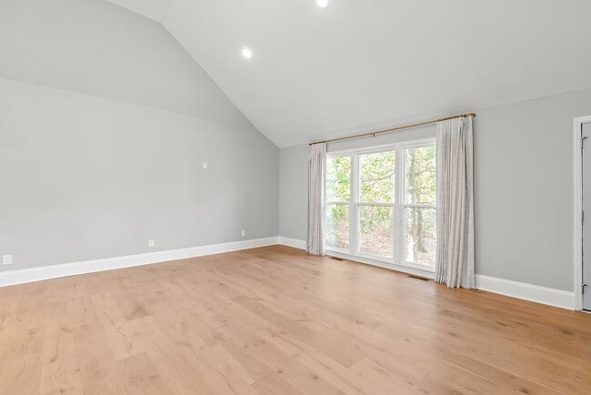 Building Photo - (Coming Soon) Charming Modern Farmhouse in the Heart of Beverly Woods