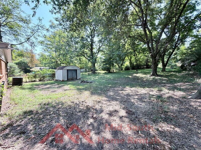 Building Photo - 1775 Colonial Hills Dr