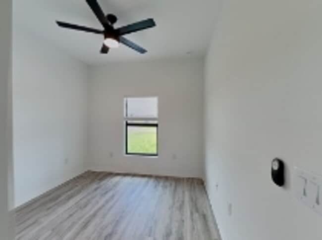 Building Photo - 5228 27th St SW