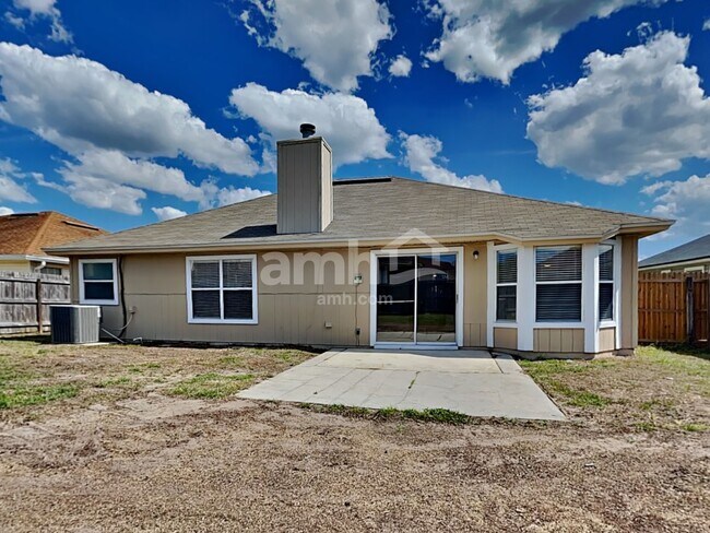 Building Photo - 530 Fallen Timbers Dr