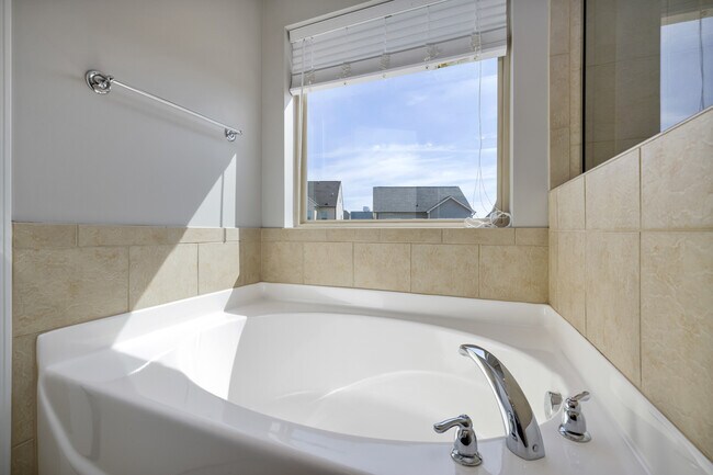 Building Photo - 26 Stonemoor Cir