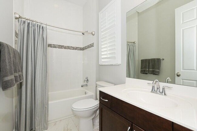 Building Photo - 9051 SW Pepoli Way