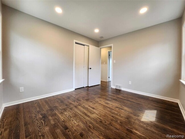 Building Photo - 15705 Juliana Ave