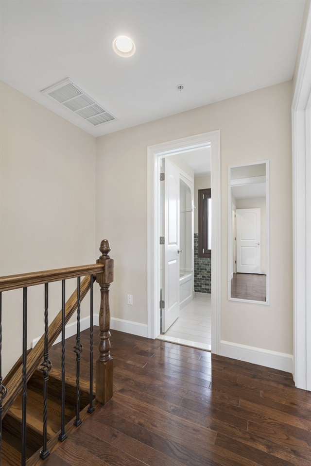 Building Photo - 585 Hoboken Rd