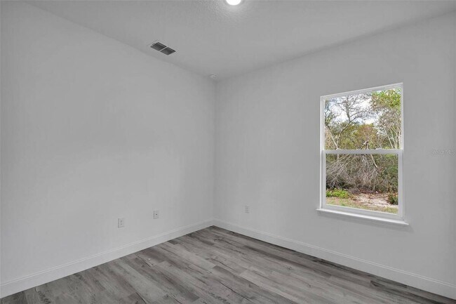 Building Photo - 2211 SW 153rd Pl Rd