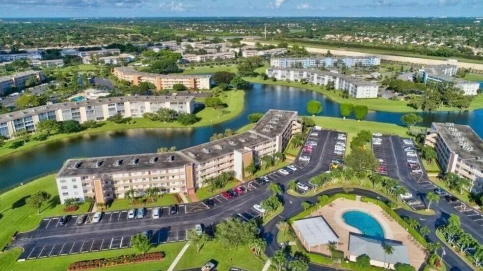 Complex of 300 apts - 3004 Cornwall a