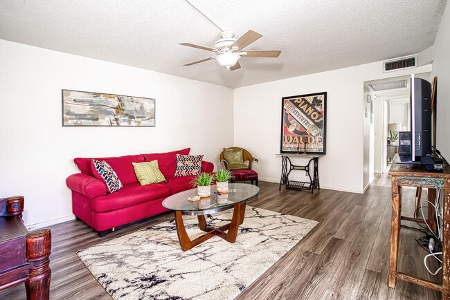 Building Photo - 438 Mansfield K