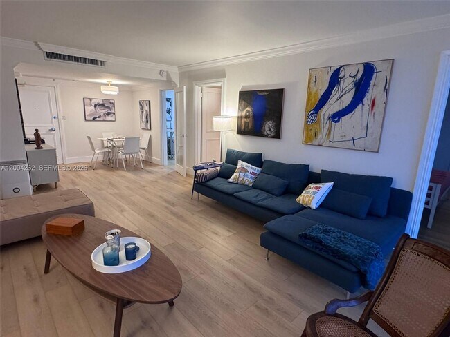 Building Photo - 5151 Collins Ave