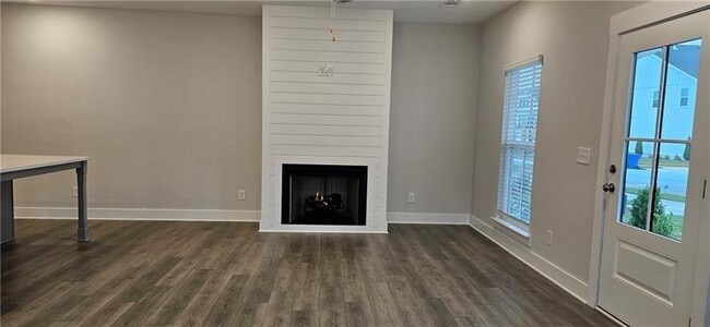 Building Photo - 1727 Prospect Wy