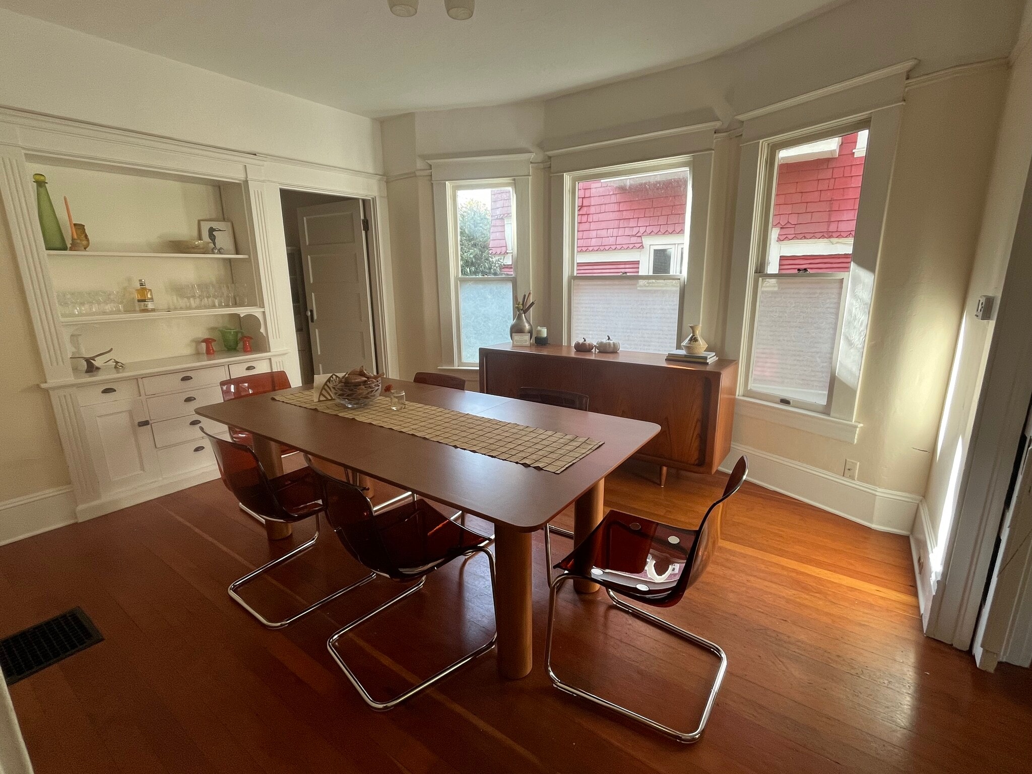dining room - 110 NE Monroe St
