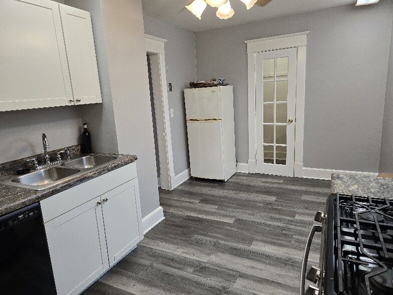 Building Photo - 1726 Union St