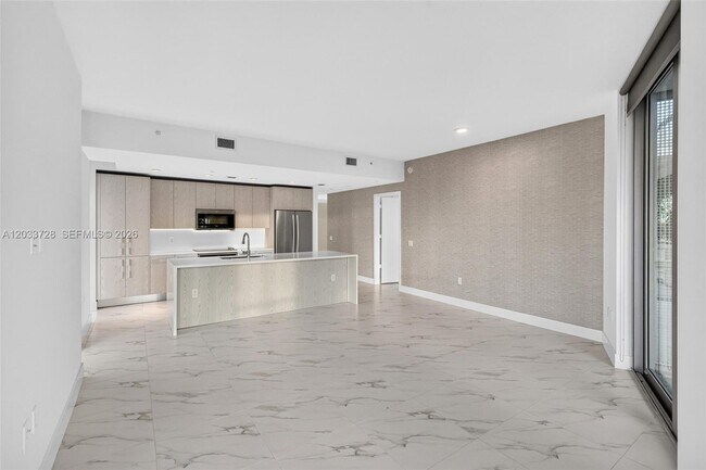 Building Photo - 2000 Metropica Wy