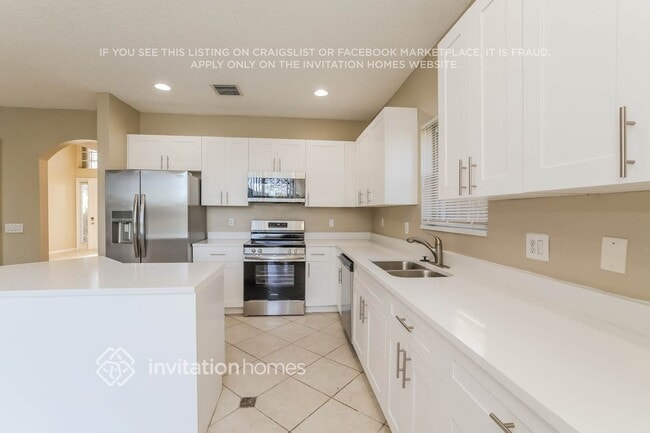 Building Photo - 7584 Colony Lake Dr