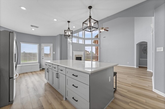 Building Photo - 13402 Great Creek Dr