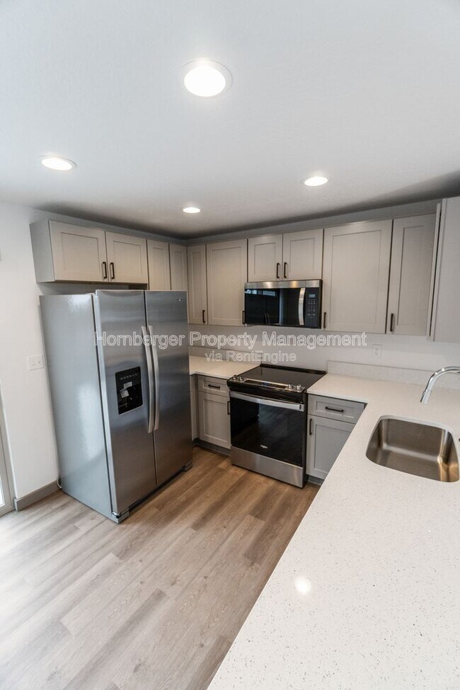 Building Photo - 3519 E 17th Ave