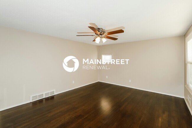 Building Photo - 4037 N Spruce Ave