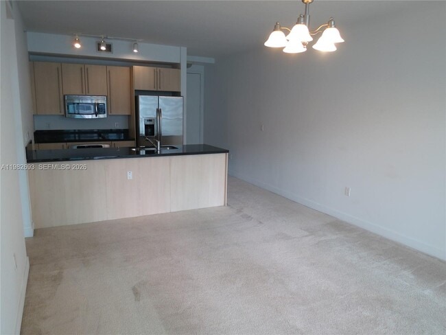 Building Photo - 1111 SW 1st Ave