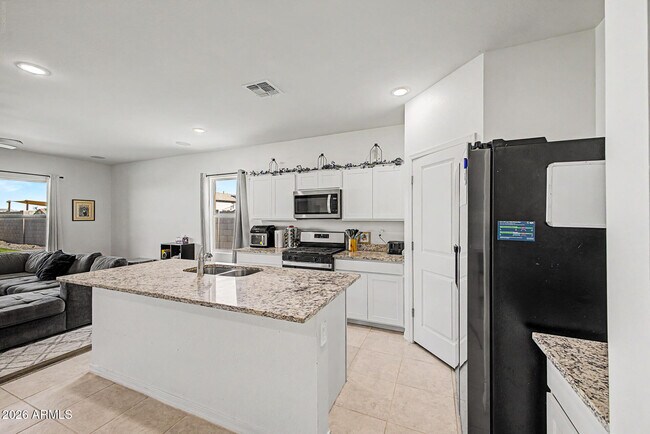Building Photo - 4907 N 192nd Ln