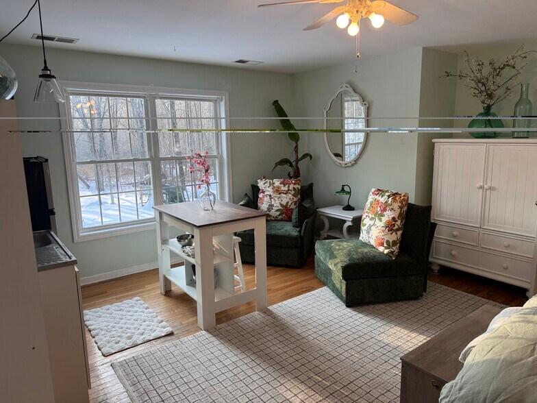 Building Photo - 81 Wiese Albert Rd