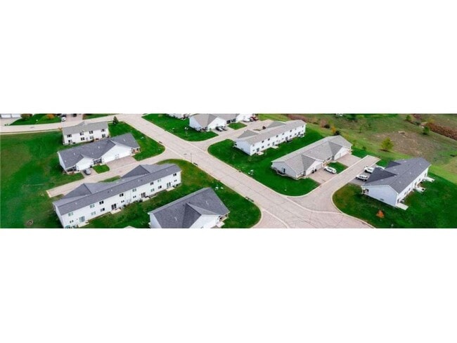 Building Photo - 1235 Norway Pine Cir