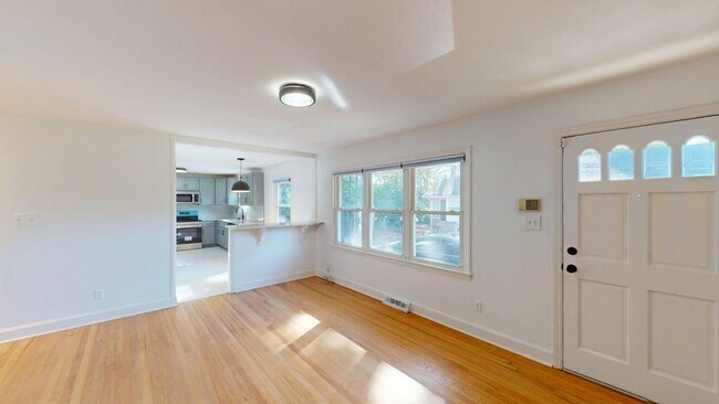 Building Photo - 1510 Woodhill Ln