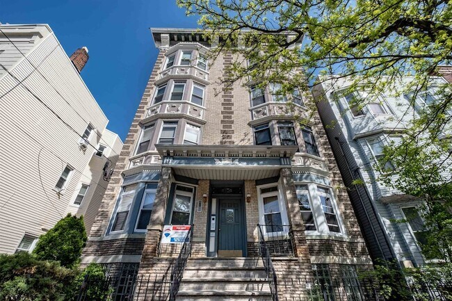 Building Photo - 310 Palisade Ave