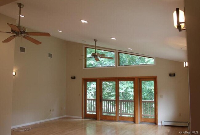 Building Photo - 104 Windsor Terrace