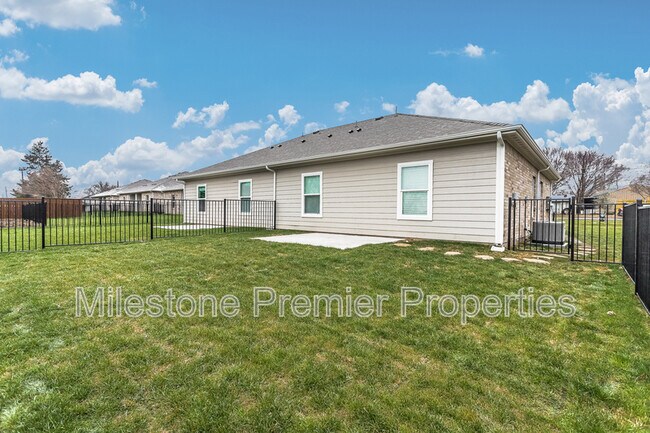 Building Photo - 2407 N Hickory St