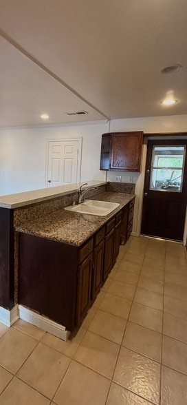 Building Photo - 7711 Sausalito Ave