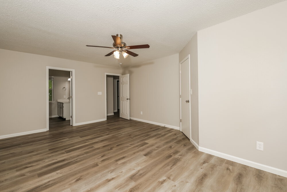 Building Photo - 649 Meadows Edge Ln