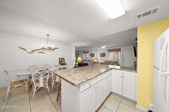 Building Photo - 133 W Leslie Ln